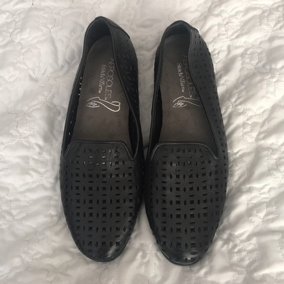 Aerosoles Black Loafers NWOT - Picture 1 of 3